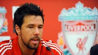 Doni datang ke Liverpool pada tahun 2011 usai kontraknya di AS Roma habis. Menjadi pelapis Pepe Reina, Doni sempat mencatat empat penampilan buat The Reds. Pria Brasil 38 tahun itu resmi hijrah dari Liverpool pada Januari 2013. (Foto: Clint Hughes/Getty Images)