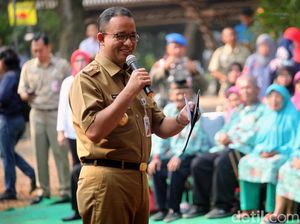 Video: Anies Komentari Sorotan Media Asing soal Waring di Kali Item