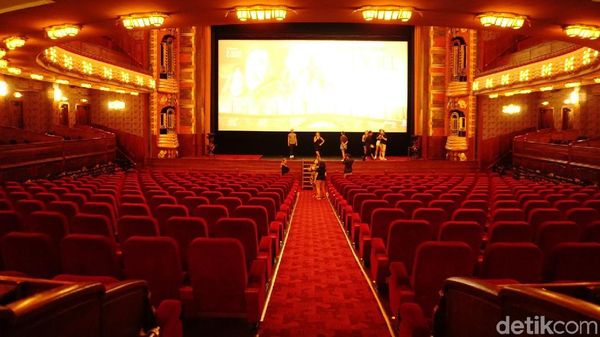 Mewahnya Bioskop Pathe Tuschinski untuk World Premier Si Doel The Movie