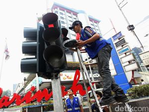 Perbaikan dan Perawatan Lampu Lalu Lintas