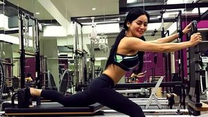 Doyan Olahraga, Pedangdut Devi Demplon Pede Pamer Perut Rata Super Seksi