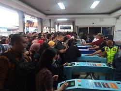 Pagi Ini e-Ticketing Beroperasi Normal di Stasiun Depok