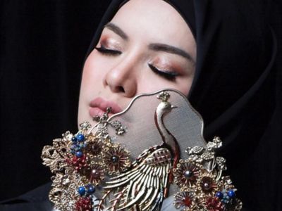 Nikita Mirzani hingga Fitrop Pemotretan Pakai Hijab, Bikin Pangling!