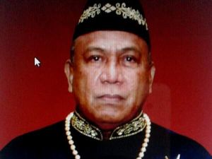 Pigai Anggap Ngabalin Bukan Orang Papua, Raja Kaimana Tersinggung