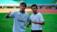 Andrian Mardiansyah (kiri) membela Persija pada 1999-2000. Setelah itu dirinya pindah ke Persib Bandung hingga tahun 2003. (Foto: Instagram @andrianmardiansyah14)
