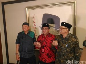 Kapitra: Cebong adalah Anak Katak yang Selalu Berzikir