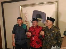 Kapitra: Cebong adalah Anak Katak yang Selalu Berzikir
