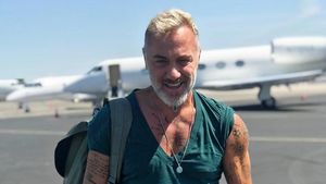 Foto: Gaya Liburannya Kakek Tajir, Gianluca Vacchi