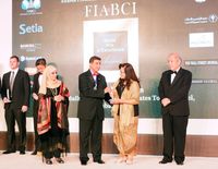 Orchard Park Batam mendapat penghargaan World Silver Winner kategori Masterplan di konferensi internasional FIABCI di Dubai (Foto: dok. Orchard Park Batam)