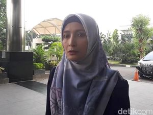 Ekspresi Inneke Koesherawati Saat Penuhi Panggilan KPK