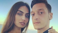 Lewat unggahan foto ini, Gulse memberikan dukungan Oezil terkait keputusan pensiun dari timnas Jerman. (Foto: dok.Instagram)
