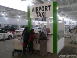 Cerita Ganjar Gagal Rasakan Naik Taksi Argo di Bandara Semarang