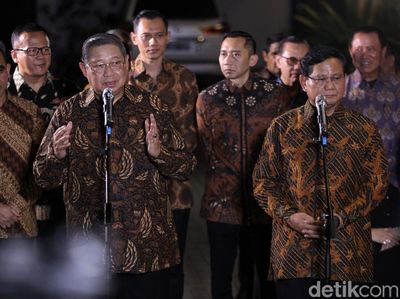 Antara Makna dan Estetika Motif Batik di Pertemuan SBY-Prabowo