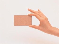 Ibu Ini Bikin Kartu Pengingat untuk Kenang Mendiang Putranya