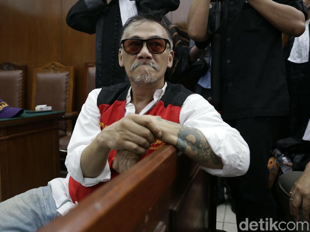Tio Pakusadewo Divonis 1 Tahun Penjara Terkait Kasus Narkoba Tio Pakusadewo Divonis 1 Tahun Penjara Terkait Kasus Narkoba