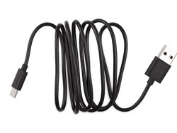 Ngilu! Kabel USB Nyangkut di Mr P