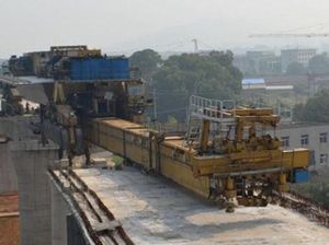China Bangun Infrastruktur Pakai Monster