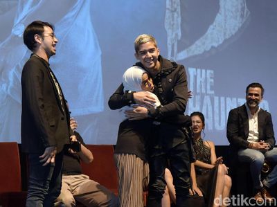 Ngaku Istri Iqbaal, Nurani Asyik Peluk Al Ghazali