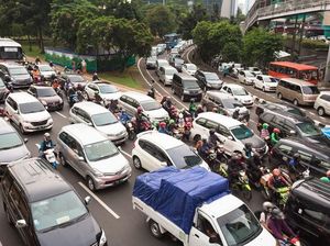 Skutik Ini Nyaman Bawa Pengendara Lewati Kemacetan Ibu Kota