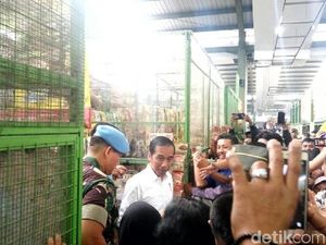 Mengintip Belanjaan Jokowi Saat Blusukan di Pasar Kranggan Yogya