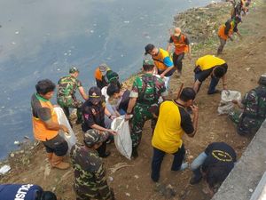 Sambut Asian Games, Polisi dan TNI Bersih-bersih Kalijodo