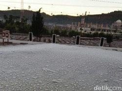 Brrr...Suhu di Dieng Hari Ini Minus 5 Derajat Celsius
