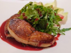 Dinilai Kejam, Pengunjuk Rasa Minta Restoran Hapus Foie Gras dari Daftar Menu