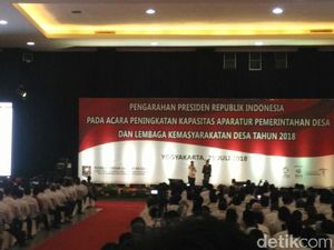 Kembali Singgung Politikus Kompor, Jokowi: Pilih yang Berprestasi Kembali Singgung Politikus Kompor, Jokowi: Pilih yang Berprestasi