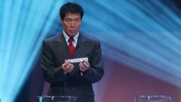 Legenda sepakbola Korea Selatan Cha Bum-kun menjadi sosok berikutnya dalam panelis tersebut. Bum-kun menjadi salah satu pemain Asia yang sukses di Eropa berkat kiprahnya, secara khusus, di persepakbolaan Jerman. (Foto: FRANCK FIFE/AFP)