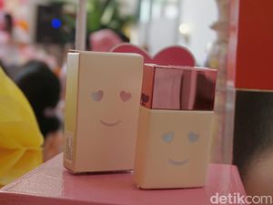 Benefit Rilis Foundation Soft-Matte dengan Tekstur Ringan Benefit Rilis Foundation Soft-Matte dengan Tekstur Ringan