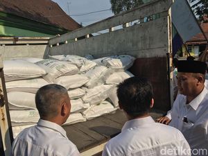 Surplus 2,4 Juta Ton, Gula Petani Tak Laku Dibeli Bulog Rp 9.700/Kg