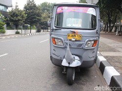 Sekilas Jadi Penumpang Bajaj Maskot Asian Games 2018