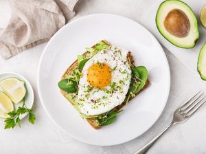 8 Makanan Berlemak Sehat Ini Bisa Cegah Kolesterol Tinggi dan Sehatkan Jantung