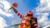 Lucu Banget! Ada Cosplay Superhero Rasa Fast Food