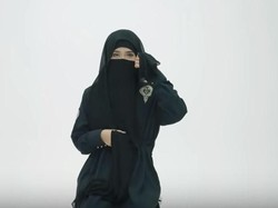 Tutorial Pakai Cadar untuk Perjalanan Haji