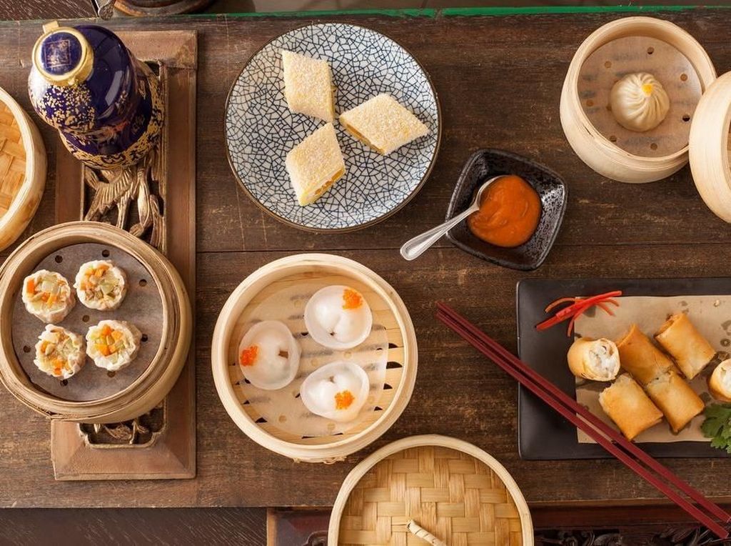 Di Sini, Bisa Makan Dim Sum Lezat Ditemani Teh Bunga Cantik Di Sini, Bisa Makan Dim Sum Lezat Ditemani Teh Bunga Cantik