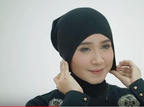 Tutorial Pakai Cadar untuk Perjalanan Haji