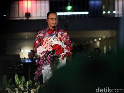 Anies Resmikan Lapangan Banteng