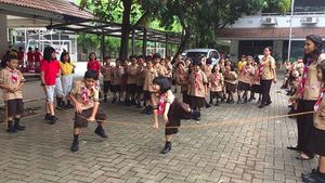 Ekspresi Happy Anak-anak Saat Main Lompat Tali