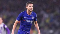 Jorginho adalah pembuat umpan terbanyak di Premier League sejauh ini. Ada 106,6 umpan per pertandingan yang dia buat. (Foto: Albert Perez/Getty Images)