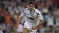 Madrid mengaktifkan klausul buy-back Alvaro Negredo dari Almeria seharga 5 juta euro pada 1 Juli 2009, tapi kemudian langung dilego lagi ke Sevilla pada musim panas yang sama. Pesepakbola 32 tahun itu kini tercatat sebagai pemain Besiktas. (Foto: PIERRE-PHILIPPE MARCOU/AFP)