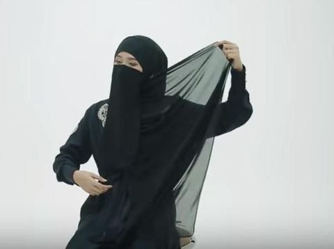 Tutorial Pakai Cadar untuk Perjalanan Haji