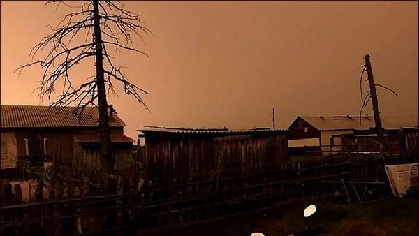 Penampakan Langit Siberia Gelap Misterius dan Bikin Warga Takut