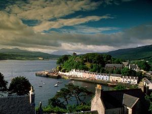 Spin-off Game of Thrones Dikabarkan akan Syuting di Pulau Cantik Ini Spin-off Game of Thrones Dikabarkan akan Syuting di Pulau Cantik Ini