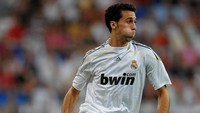Mengingat reputasinya saat direkrut Madrid dari Valencia pada musim panas 2009, Raul Albiol tak memenuhi ekspektasi. Setelah jadi pemain reguler di musim pertamanya, Albiol perlahan terpinggirkan. Ia kemudian dijual ke Napoli pada 2013. Foto: Jasper Juinen/Getty Images