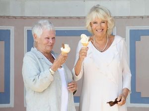 Sudah Jadi Anggota Kerajaan, Camilla Parker Tetap Hobi Makan Es Krim