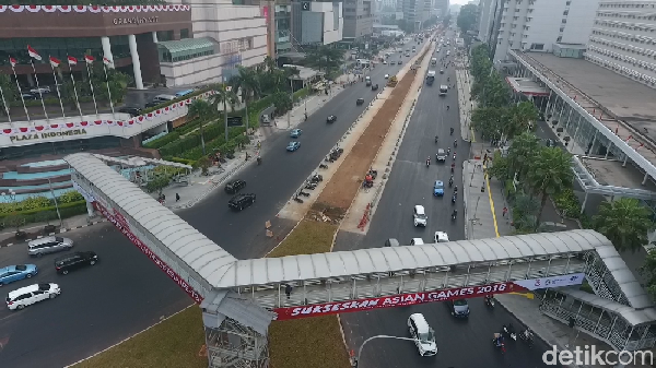 Bakal Dirobohkan, Ini Penampakan JPO Bundaran HI dari Jepretan Drone