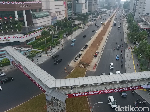 Bakal Dirobohkan, Ini Penampakan JPO Bundaran HI dari Jepretan Drone Bakal Dirobohkan, Ini Penampakan JPO Bundaran HI dari Jepretan Drone