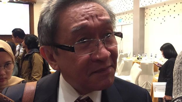 Kuasa hukum Romi, Maqdir Ismail.