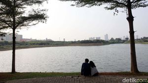 Bermain dan Bersantai di Taman Waduk Ria Rio
